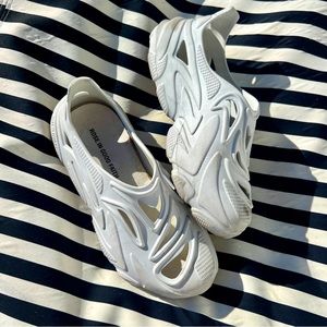 White Cloud Dancer Plastic Soul Shoes